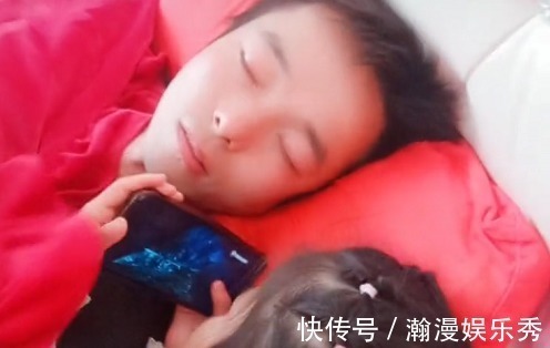 亲爹|奶爸“穷养儿富养女”火了,儿子已怀疑人生:这到底是不是我亲爹