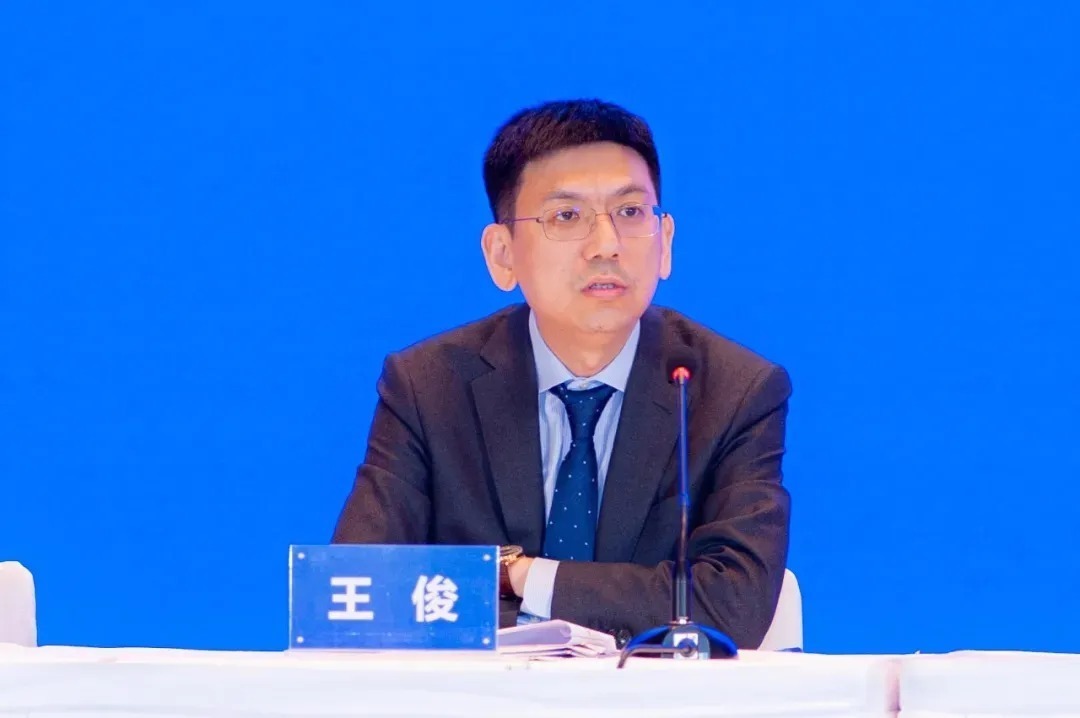 建业|建业总裁回应网传“求援报告”:损失已得到阶段性控制,全年有息负债有望下降50%