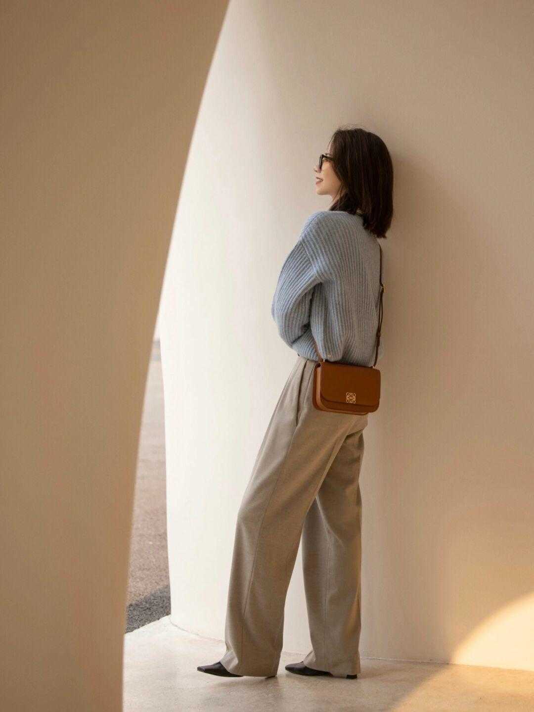 紧身裤 今年裤子流行“穿松不穿紧”,专治腿粗腿不直,这几款洋气又百搭