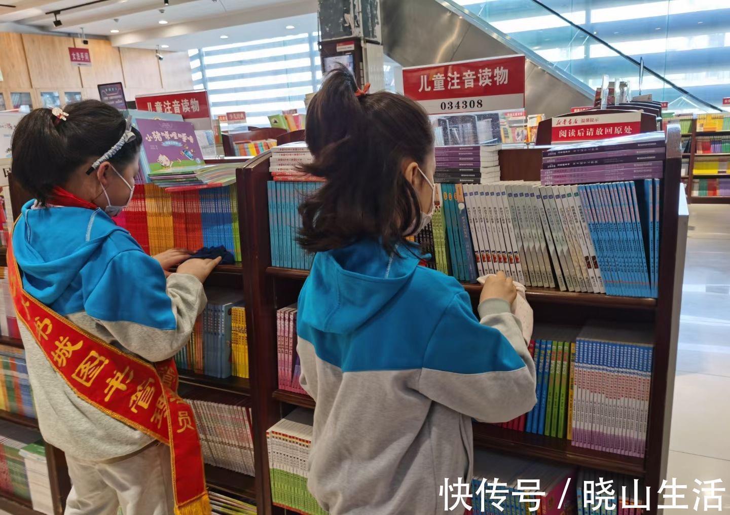 小女儿|男孩花1万多买卡片:没有培养孩子财商的觉悟,只能坐等上当!