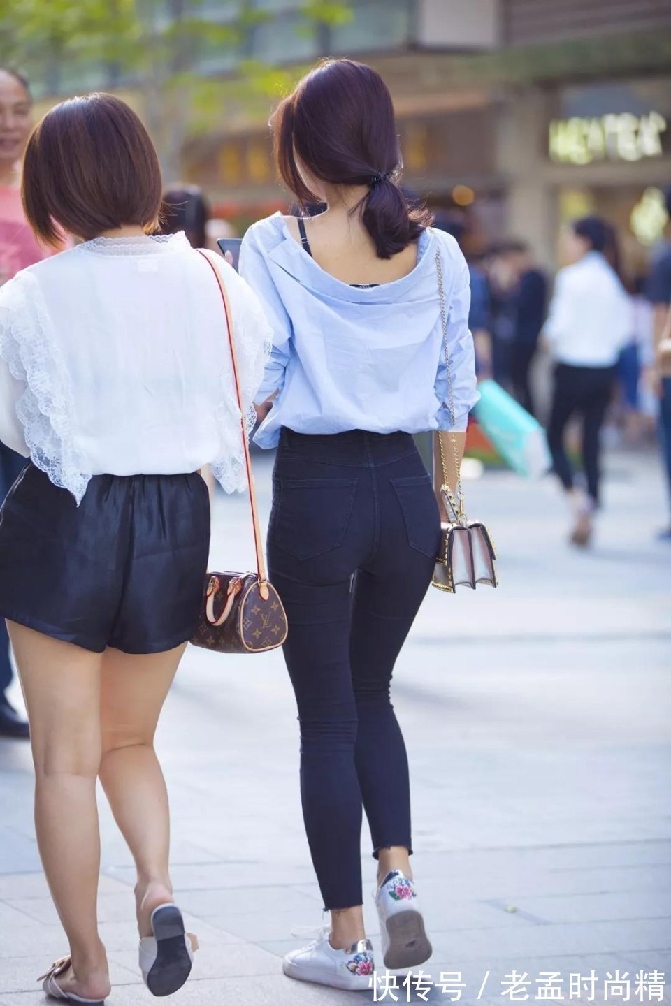 街拍|街拍: 文雅含蓄, 温柔之至的俏丽美女, 白色衬衣很显清纯好气质!