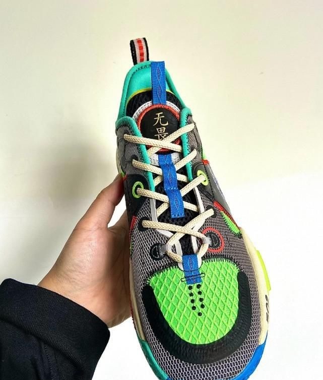 小老弟 韦德小老弟拉塞尔的全城9 PE配色,即将发售,值得期待的一款球鞋!