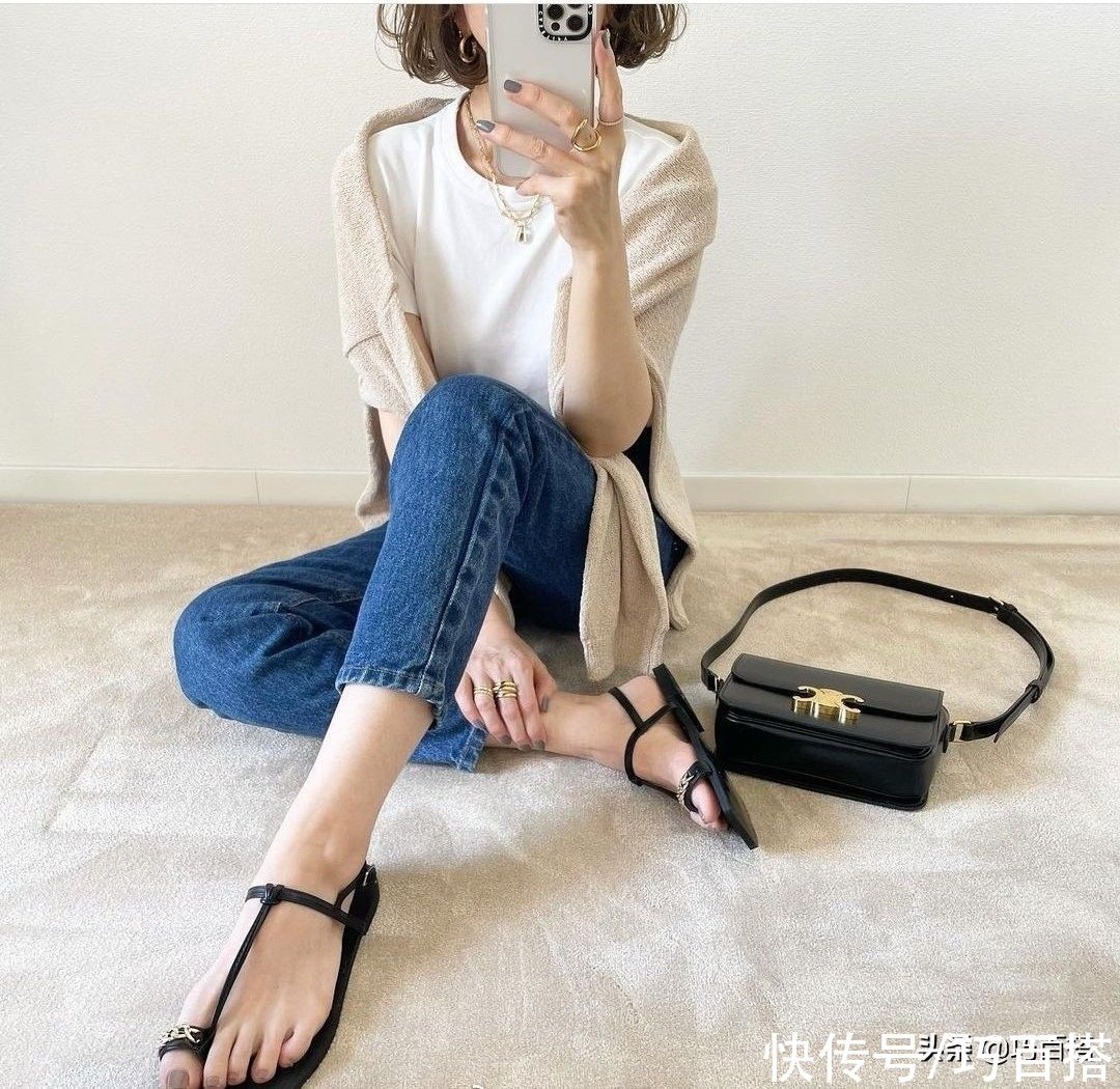 毛衣|夏日叠穿朝谁看齐？除了这位博主姐姐，其他人的穿法都不接地气