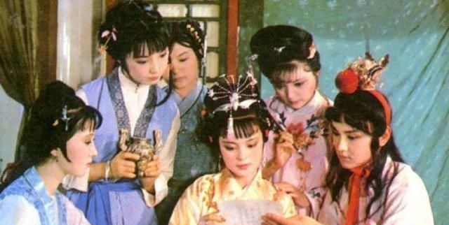 贾宝玉@除了嘲讽林黛玉,史湘云私下还做这件丑事,贾母再不敢接她进贾府