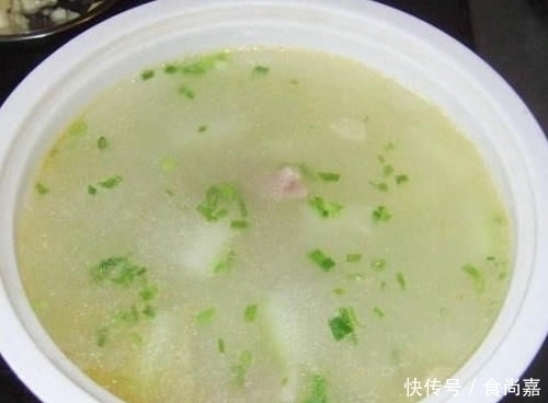 胖人晚餐多喝此汤,排出毒素,燃烧脂肪,赘肉不见了,越吃越瘦
