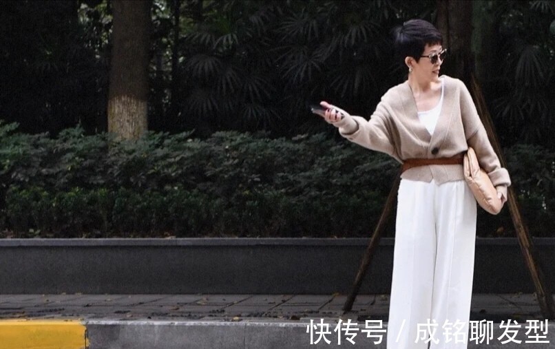 小西装|老年穿搭就服这位62岁的奶奶！自然真实不做作，时尚大方又高级