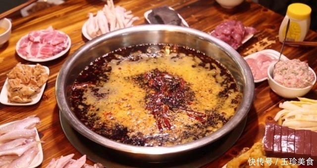 在家里吃火锅,这“4种”美食不要忘,火锅的“灵魂”所在