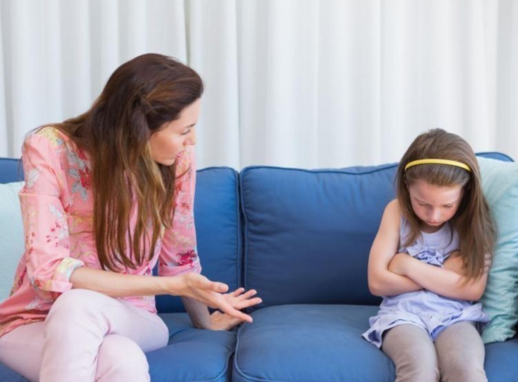 妈妈|''妈,同桌老是摸我'',妈妈教科书式回答,让女儿远离恶爪