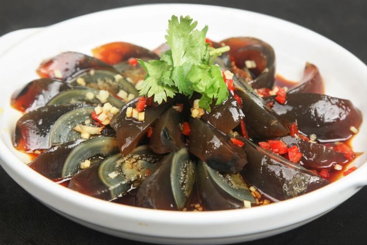 做凉拌皮蛋，3味调料是关键，记住正确做法，不腥不涩，鲜美好吃