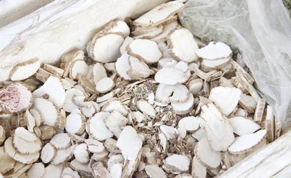 长期喝黄芪水能防百病,但3类体质的人,喝了多半是没病找病