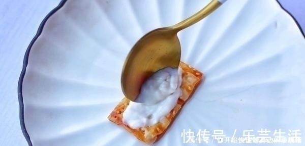 酸奶|法国的贵族小点心,在家用手抓饼就能做!发朋友圈稳赢