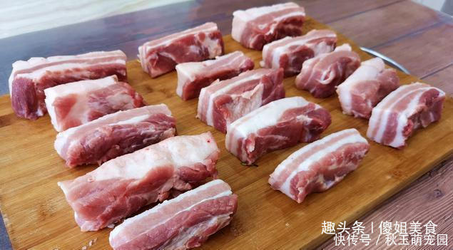 五花肉不要红烧了,教你懒人做法,不加油不用水,一次3斤不够吃