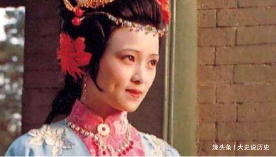 管家$《红楼梦》本有3个女人能拯救贾府，为何贾家还是衰败了