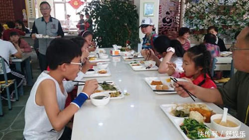 男孩子|2020最新儿童身高标准:10岁1.4米才达标,女孩子只差1毫米