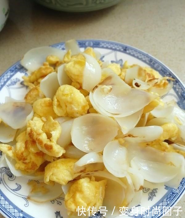 最怕|失眠最怕吃这菜,隔三差五吃,做法简单,失眠好了,一觉睡到天亮