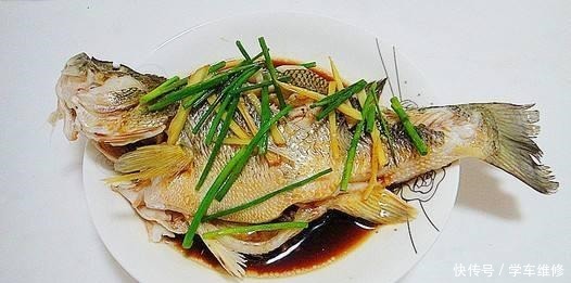 蒸鲈鱼时，需不需要腌制大厨用错了方法，难怪鲈鱼蒸好没鲜味！