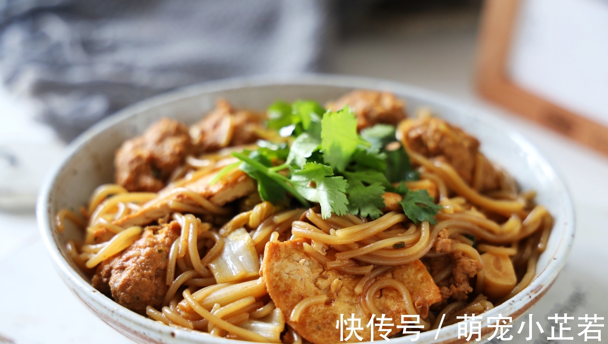 天冷了就爱这一锅炖菜，汤汁多好下饭，营养丰富，吃着全身暖和！