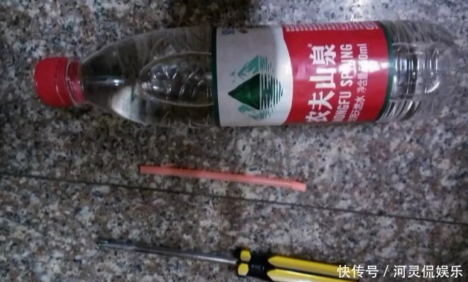 竹签|万能的浇水“神器”，只需一根小吸管，专治各种烂根烂叶！