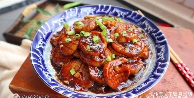 秋天|秋天,这种菌菇记得吃,简单一做,滑嫩味美赛鲍鱼,下酒又下饭