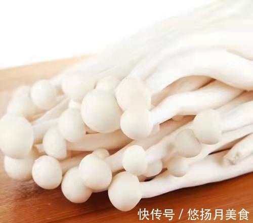 这样做出来的海鲜菇色香味俱全，味道鲜美且营养价值高，清脆爽口！