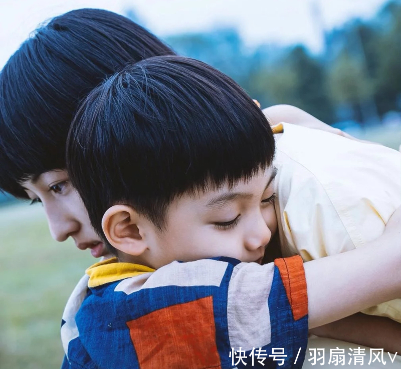 |奇奇悦悦的姐弟情特别幽默:越是嫌弃,越是情深