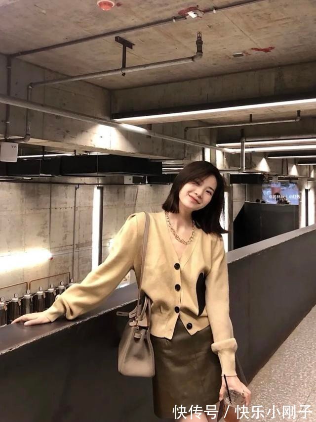 打底 秋冬穿毛衣太美了,多种搭配方式,保暖又有气质!