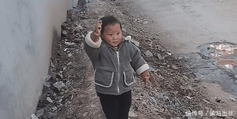 “最嚣张宝宝” 因吵架爆红,小手一指小脚一跺,谁怕谁