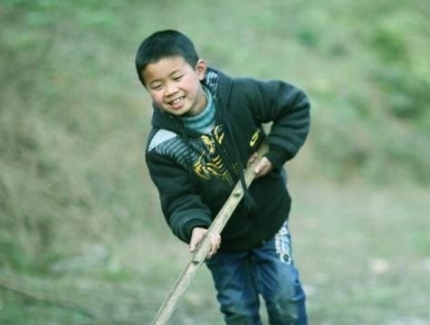 孩子|男孩在以下3个方面“富养”,长大更有出息,可很多家长不明白