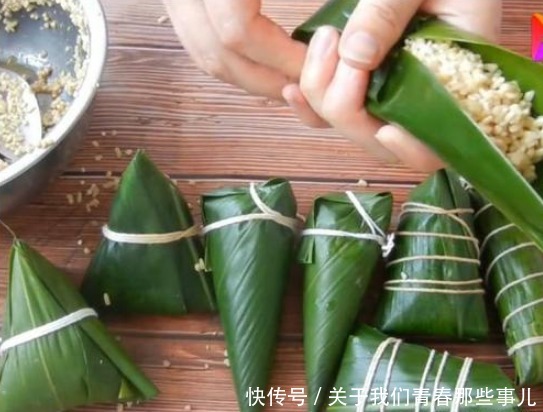 食用碱|煮粽子时,用什么水很关键!教你3个技巧,粽子软糯香甜,不夹生