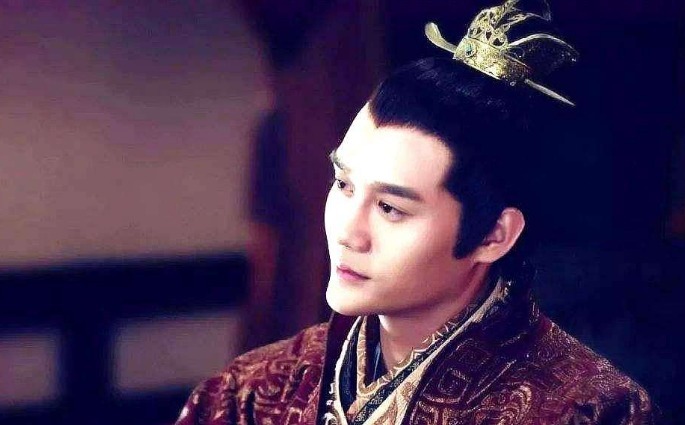 开国皇帝|此人称帝前,接连斩6位皇帝,人们将一中草药用他名字命名