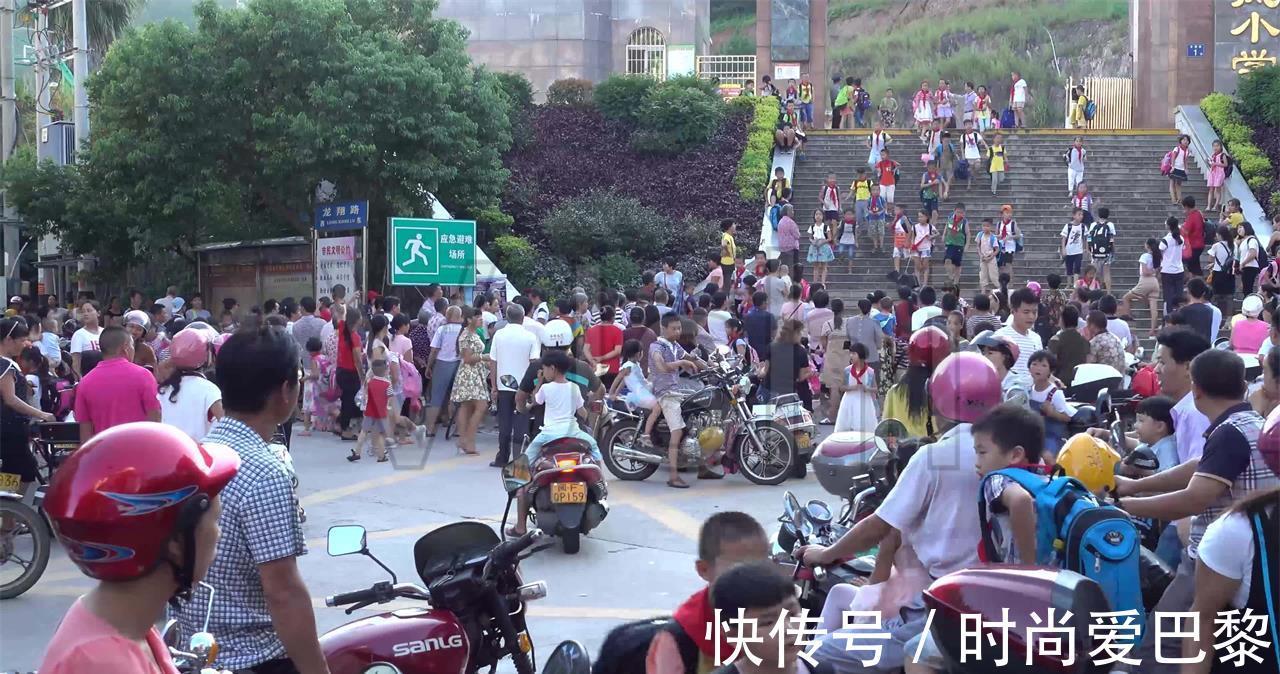 孩子|专家,家长接送的行为会毁了孩子,家长,孩子丢了谁负责