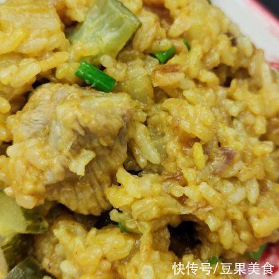 鲜香下饭的懒人版 *咖喱土豆排骨焖饭，你喜欢吗？