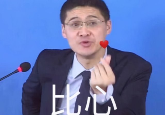 B站罗翔频频上综艺，身为法学教授，是否有点不合适？