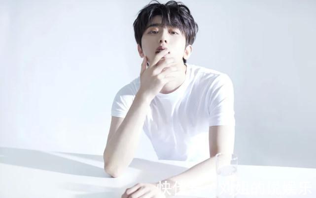 路透照|《奔跑吧黃河篇2》錄制，白鹿路透照美翻了，林一成新顏值擔(dān)當(dāng)