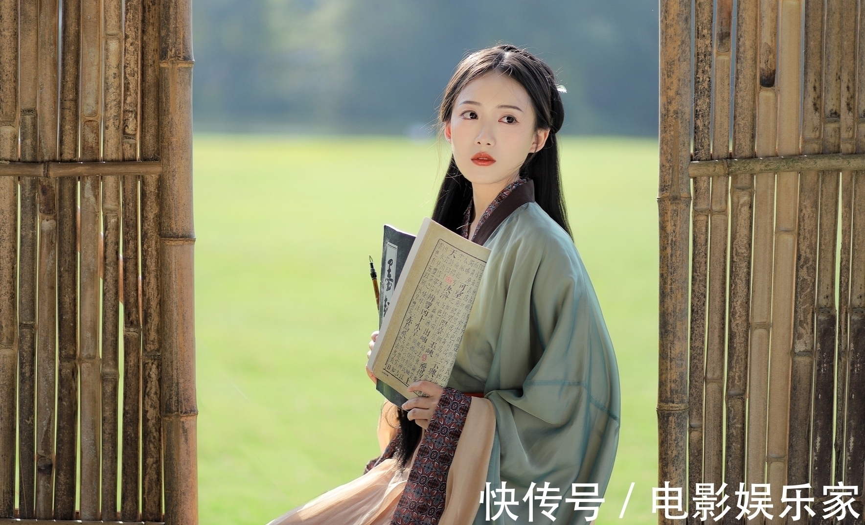 萱草&诗·十首丨梦有归期重见日,犹将夜曲拟长歌