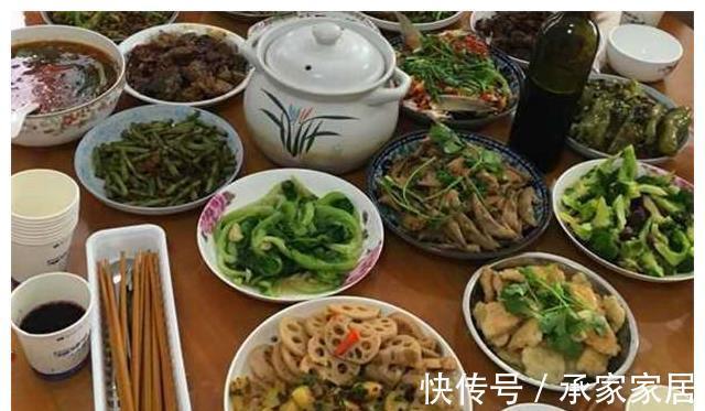 孜然排骨|第一次在男友家下厨,中午做了一桌菜发到朋友圈,同事都说我好傻