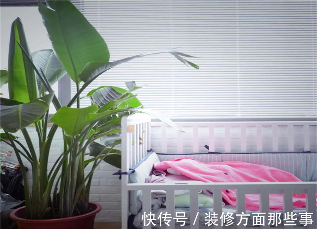 舒适|72平日式原木风二居室,电视墙看起来也很简洁大气