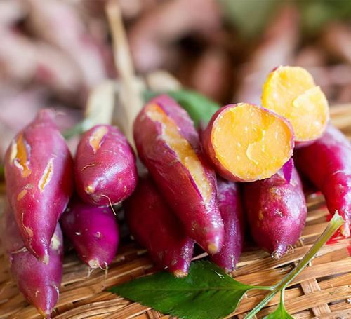 女人愛(ài)美，春天常吃3種食物，改善便秘，養(yǎng)護(hù)血管，預(yù)防血管疾病