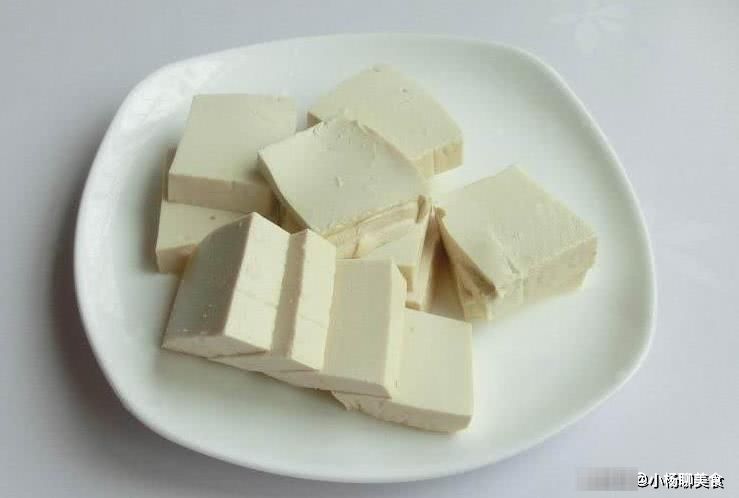 外酥|煎豆腐时，不要直接下锅，多加这一步，豆腐外酥里嫩，还很入味！