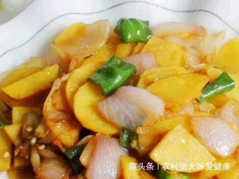 皮肤|女性40岁容易老,可多吃此菜,促进脂肪燃,皮肤更水润