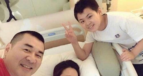 明星们|“我不要顺产”,23岁孕妇拒绝顺产,说出理由产科医生也无法反驳