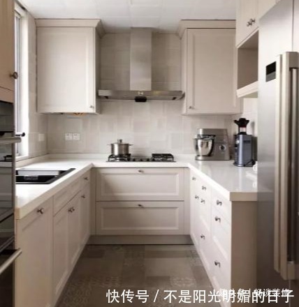 墙体|厨房面积不大门洞小,厨房门4种设计方式,不仅实用,而且美翻了