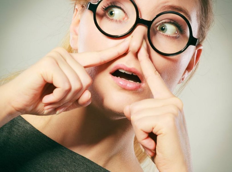 嫌弃|女子生下“黑脸宝宝”,看后一脸嫌弃,护士直言:这才叫高颜值