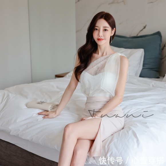 搭配|女神孙允珠高清时尚搭配:爱丁堡纯夏仙女琉璃玫瑰洋裙