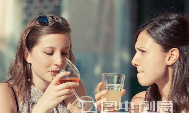 每天坚持这7个不花钱的护肤技巧,让你肌肤延缓衰老,素颜也很美