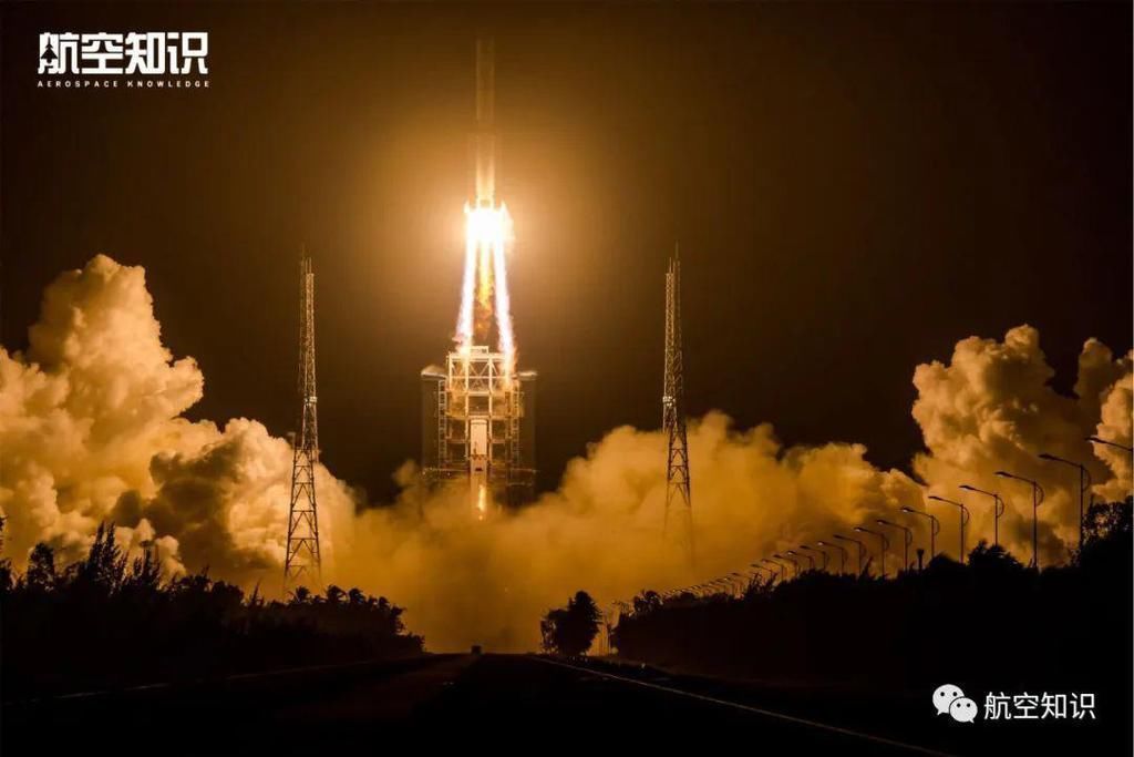 月球 探秘“长征”五号发射场,近距离看火箭刚刚发射过后的塔架细节