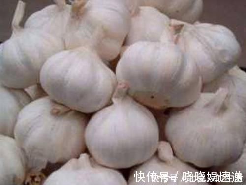 炒菜|生活一点通之大蒜不能随便买, 牢记这4种大蒜别买, 菜贩子自己都不用它炒菜!