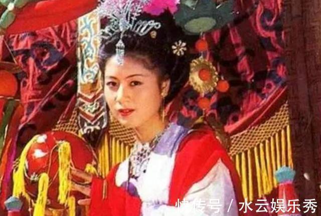 艺术创造工程&余秋雨为她“抛妻弃子”,婚后多次“被离婚”,多年无子甜蜜如初