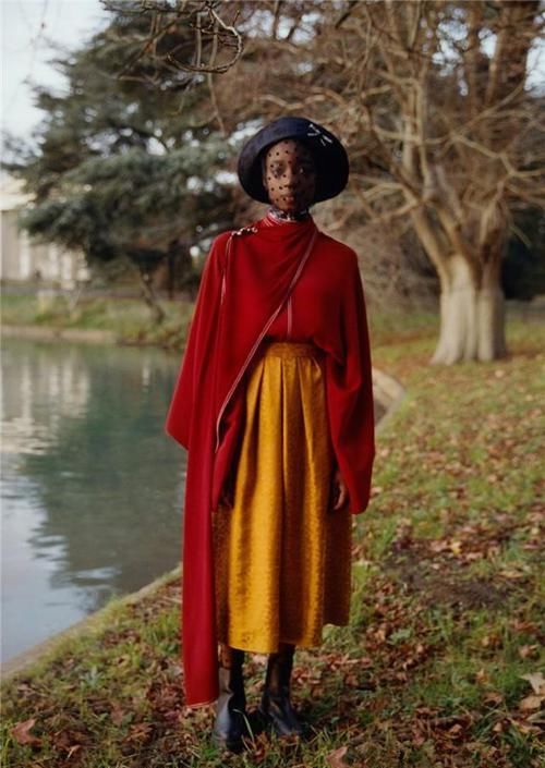 阔腿裤凭什么能火好几年？看完这些“高水准穿搭”，你就明白了