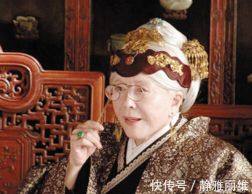 老刘#刘姥姥二进贾府后,宝钗做了两件有违人性之事,贾母忍不住发飙了